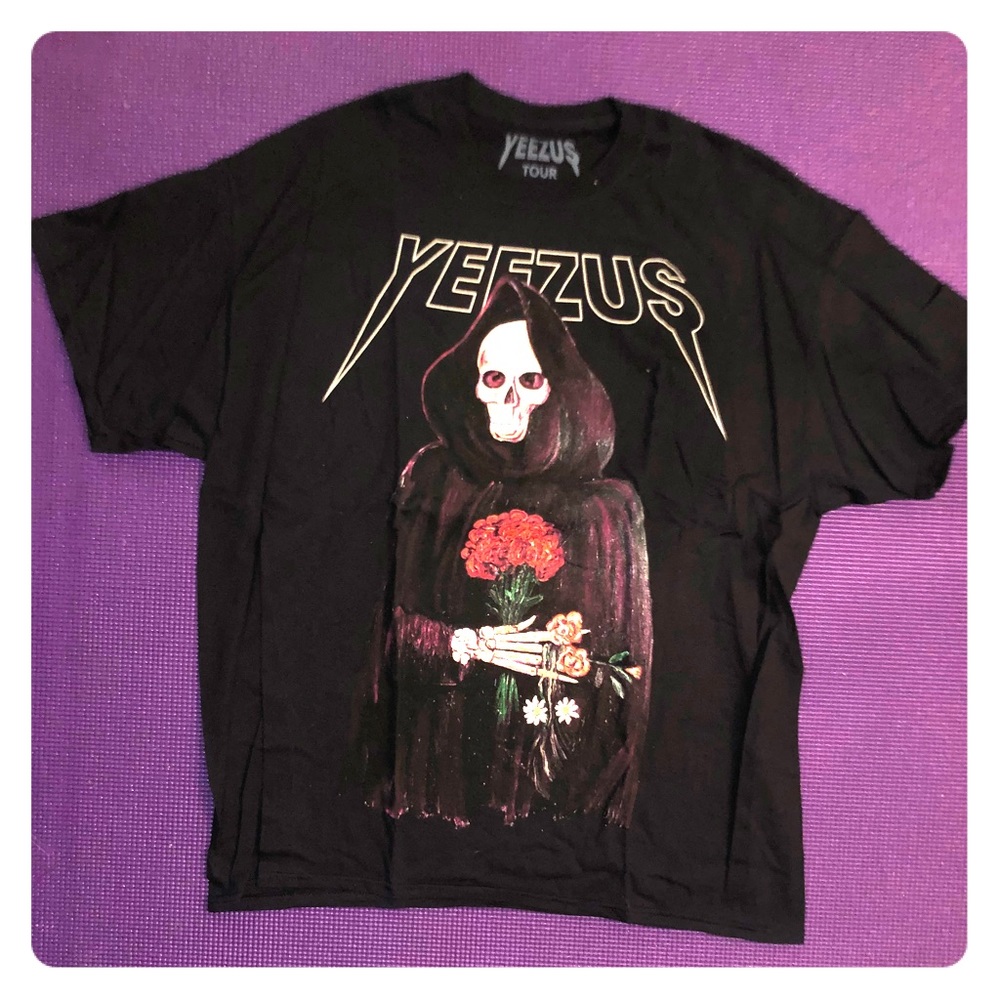 Brand New Kanye West YEEZYS TOUR T-Shirt (Black)